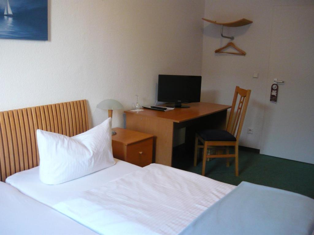 Hotel Krone Lindow Quarto foto
