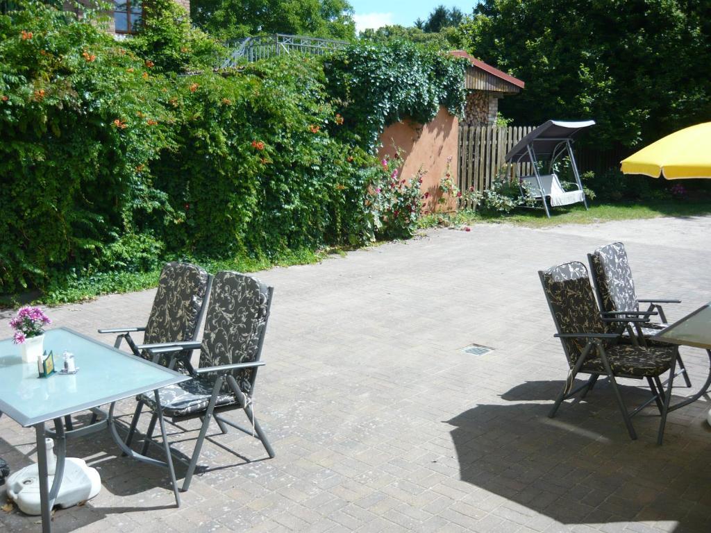 Hotel Krone Lindow Exterior foto