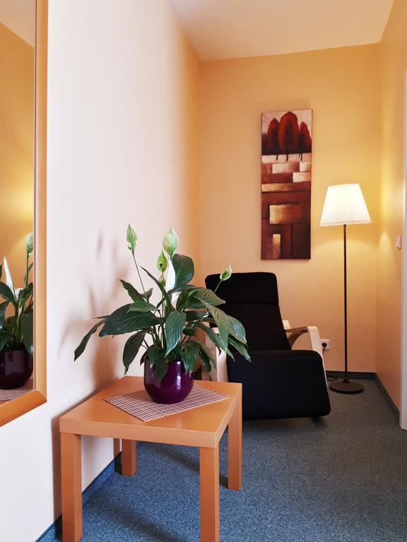 Hotel Krone Lindow Exterior foto