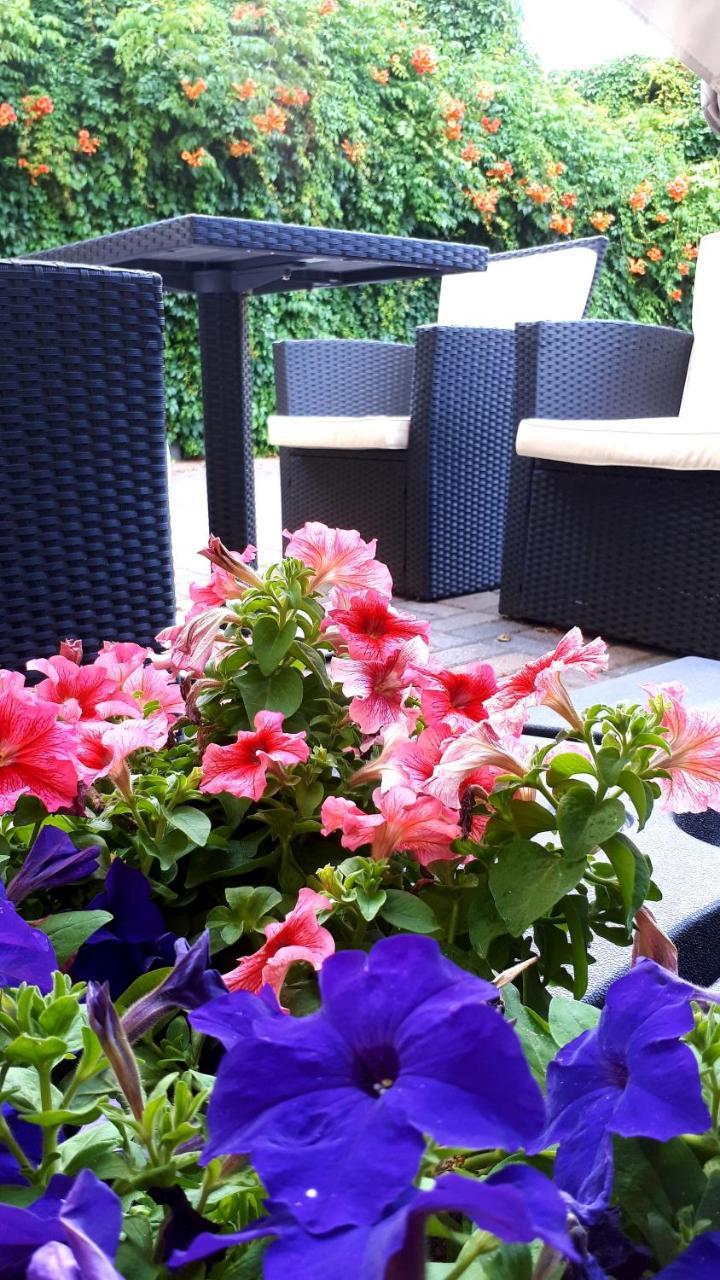 Hotel Krone Lindow Exterior foto